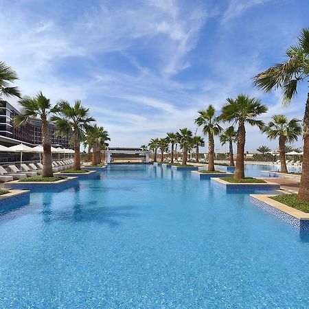 Marriott Hotel Al Forsan, Abu Dabi Exterior foto The swimming pool at the hotel