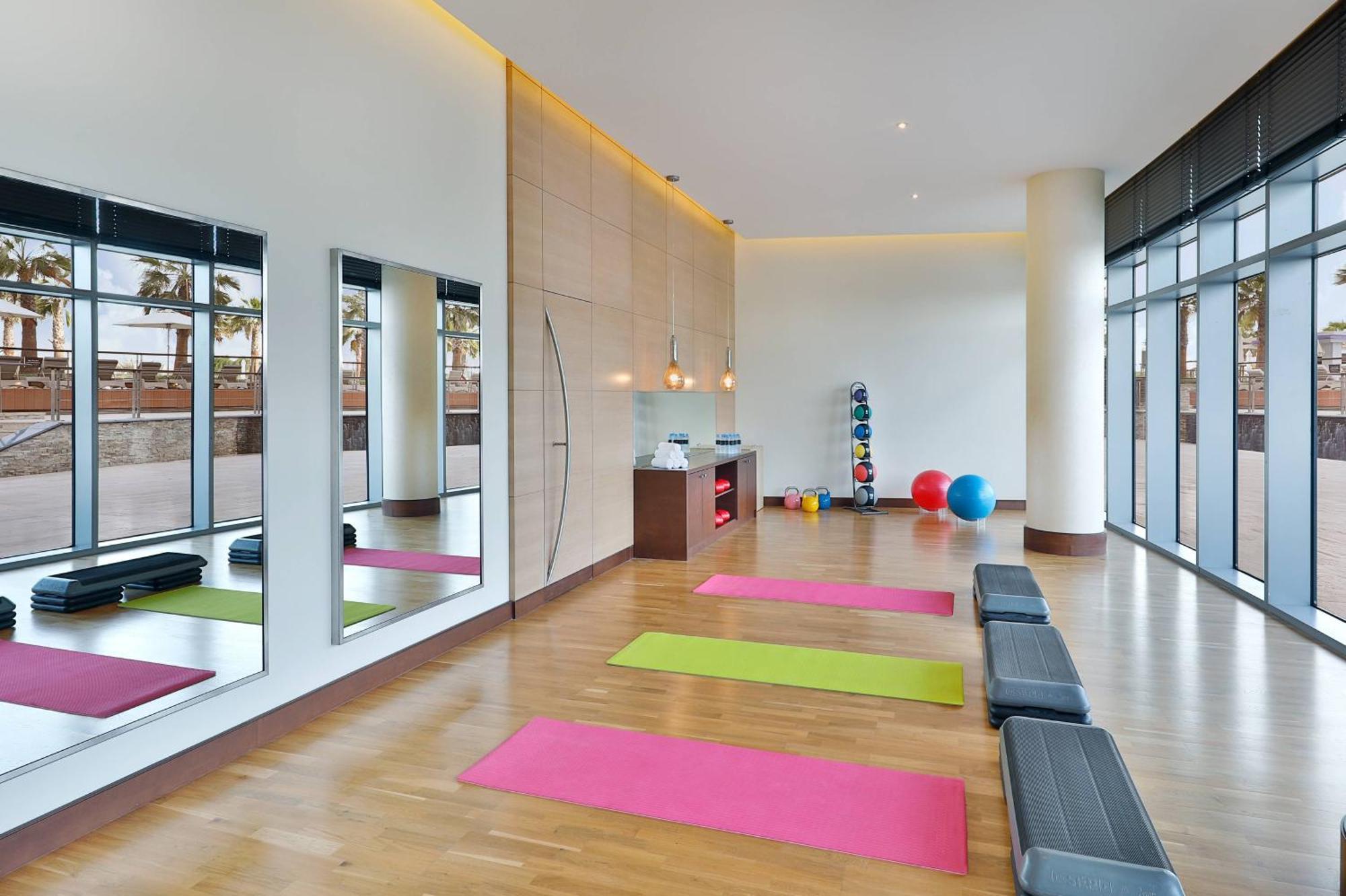 Marriott Hotel Al Forsan, Abu Dabi Exterior foto The Yoga Studio