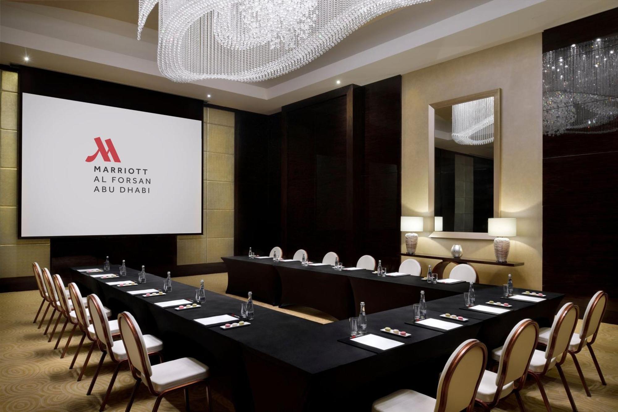 Marriott Hotel Al Forsan, Abu Dabi Exterior foto Meeting room
