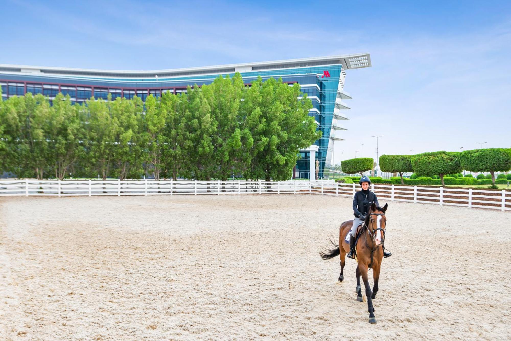Marriott Hotel Al Forsan, Abu Dabi Exterior foto Dubai Equestrian Club