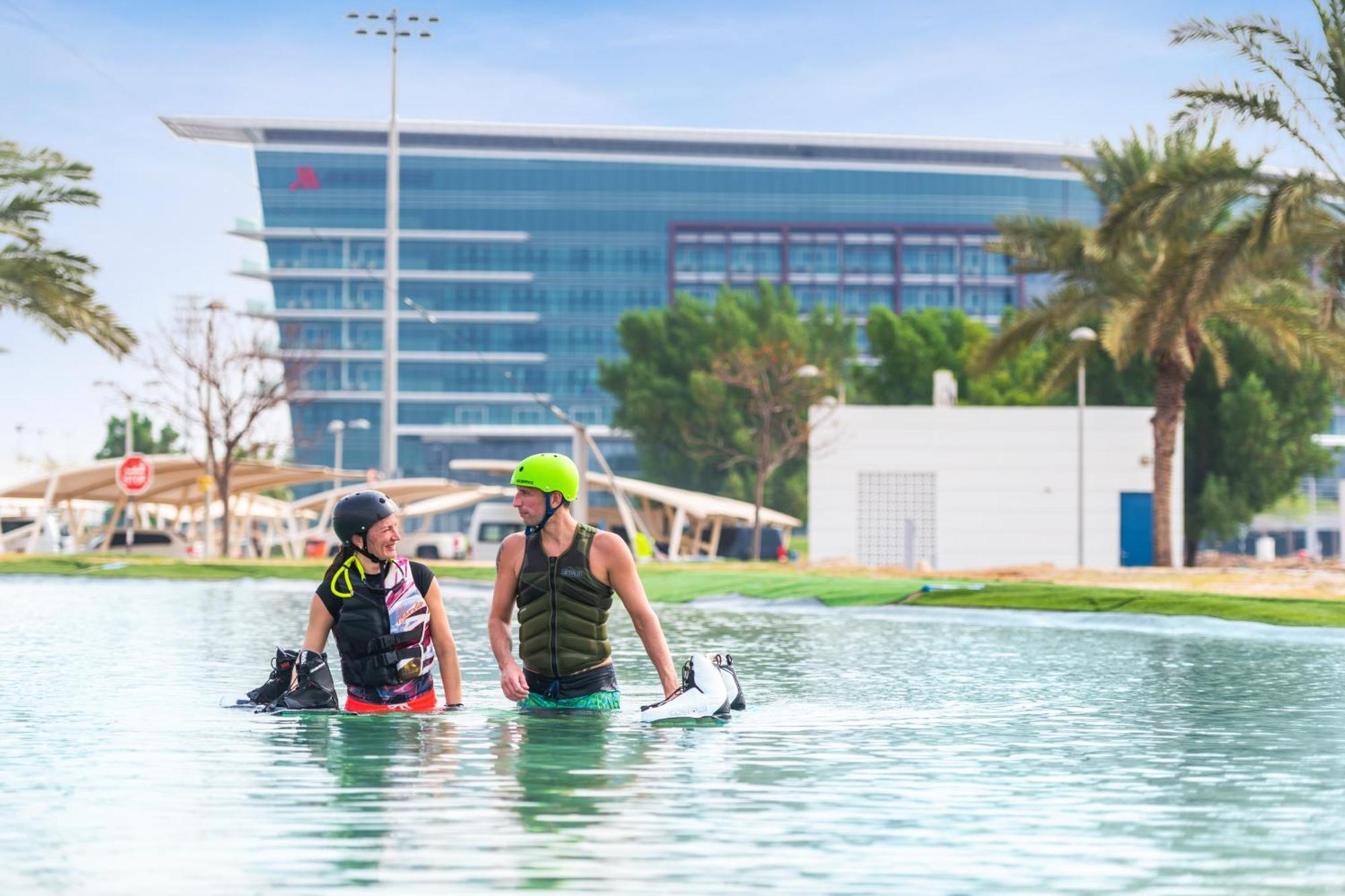 Marriott Hotel Al Forsan, Abu Dabi Exterior foto Dubai Sports Rafting