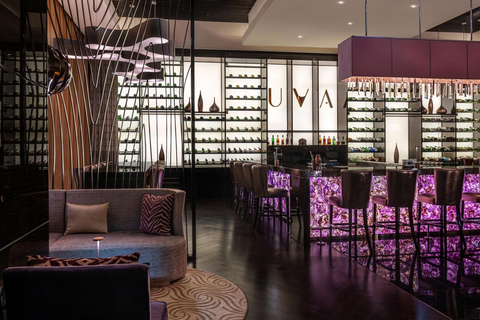 Marriott Hotel Al Forsan, Abu Dabi Exterior foto UVA Bar