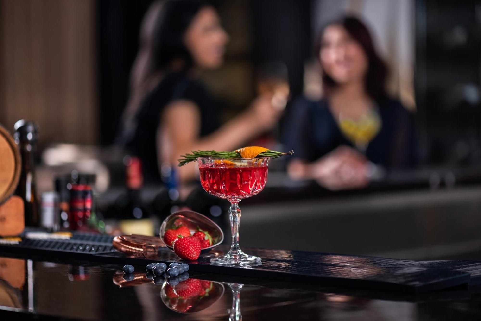 Marriott Hotel Al Forsan, Abu Dabi Exterior foto A cosmopolitan cocktail