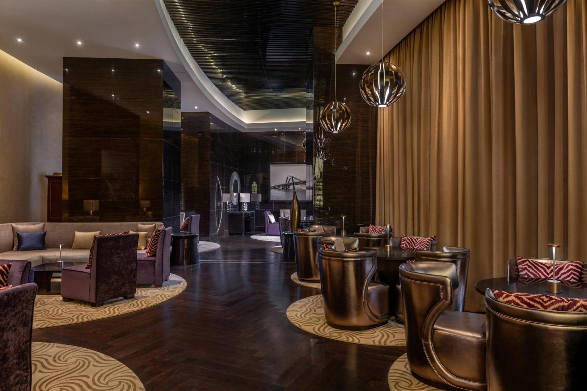 Marriott Hotel Al Forsan, Abu Dabi Exterior foto The Lounge at the airport