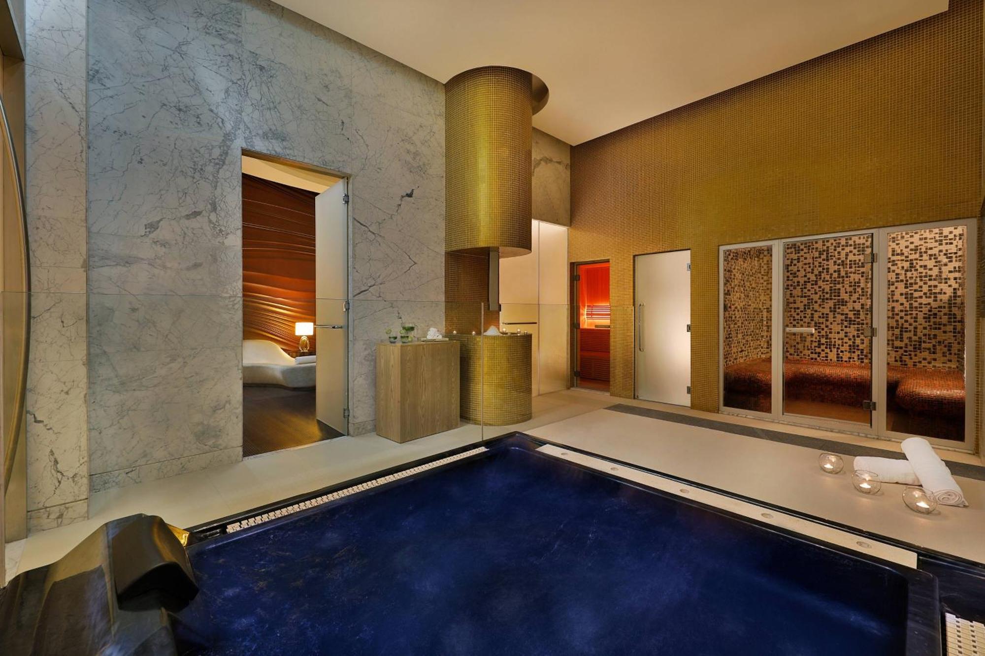 Marriott Hotel Al Forsan, Abu Dabi Exterior foto The spa at The Standard, East Village